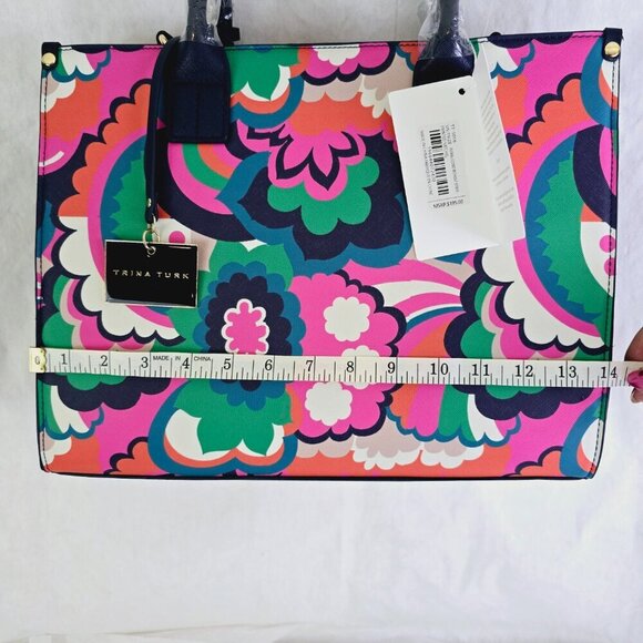 Trina Turk Tote Cloud Waves 60s 70s Colorful Shoulder Strap NWT MSRP 195.00 - Picture 4 of 7